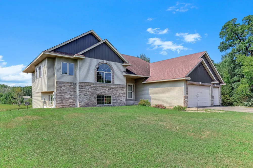 20366 150th Street NW Elk River, MN 55330