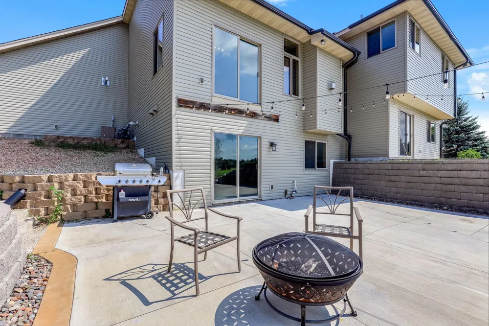 20366 150th Street NW Elk River, MN 55330