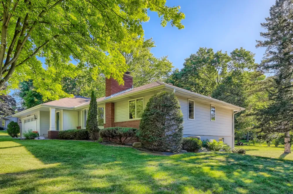3200 Frear Drive Minnetonka, MN 55305