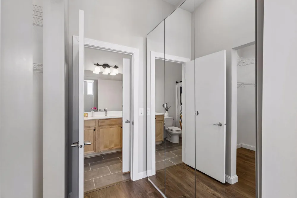 2650 University Avenue W #523 Saint Paul, MN 55114