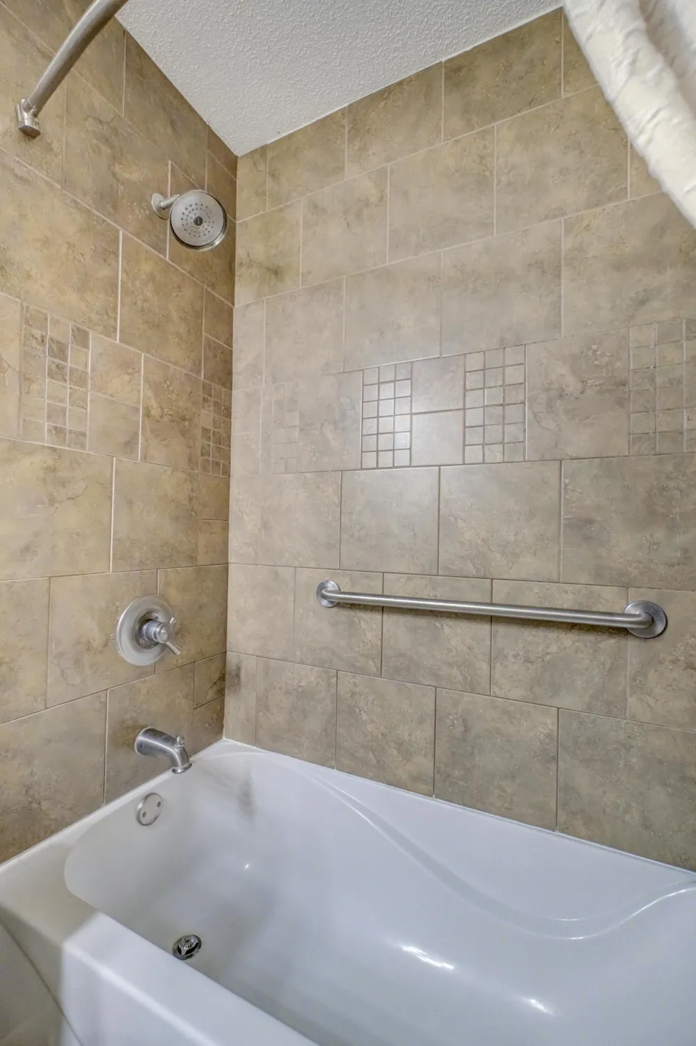 13221 Court Place Burnsville, MN 55337