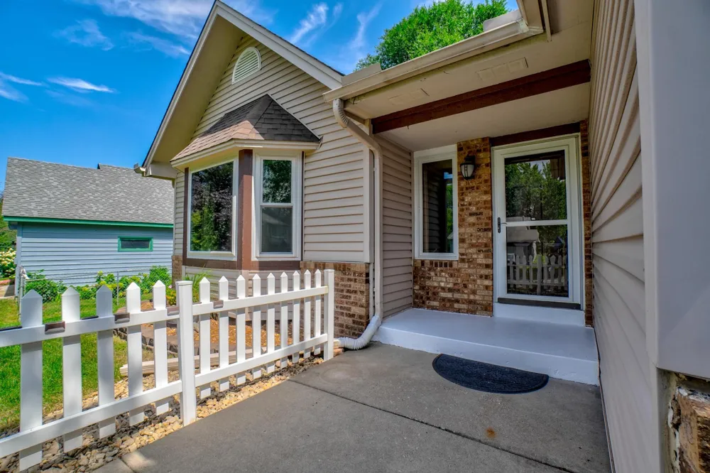 13221 Court Place Burnsville, MN 55337