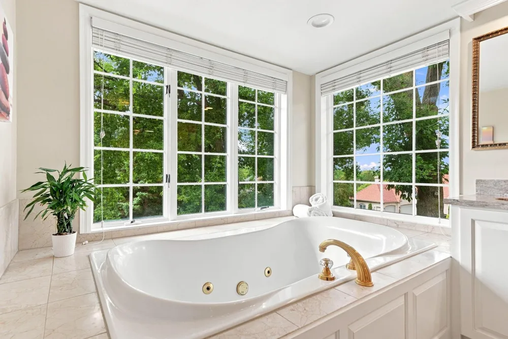 9486 Olympia Drive Eden Prairie, MN 55347