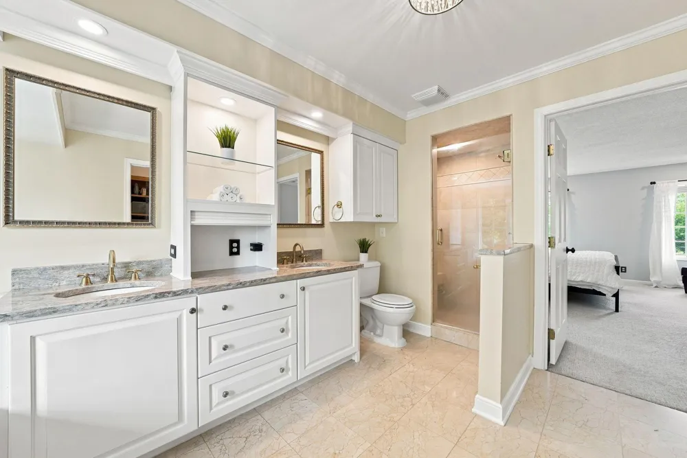 9486 Olympia Drive Eden Prairie, MN 55347