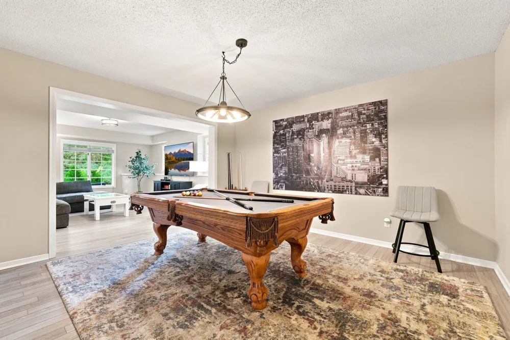 9486 Olympia Drive Eden Prairie, MN 55347