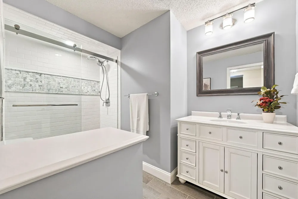 9486 Olympia Drive Eden Prairie, MN 55347