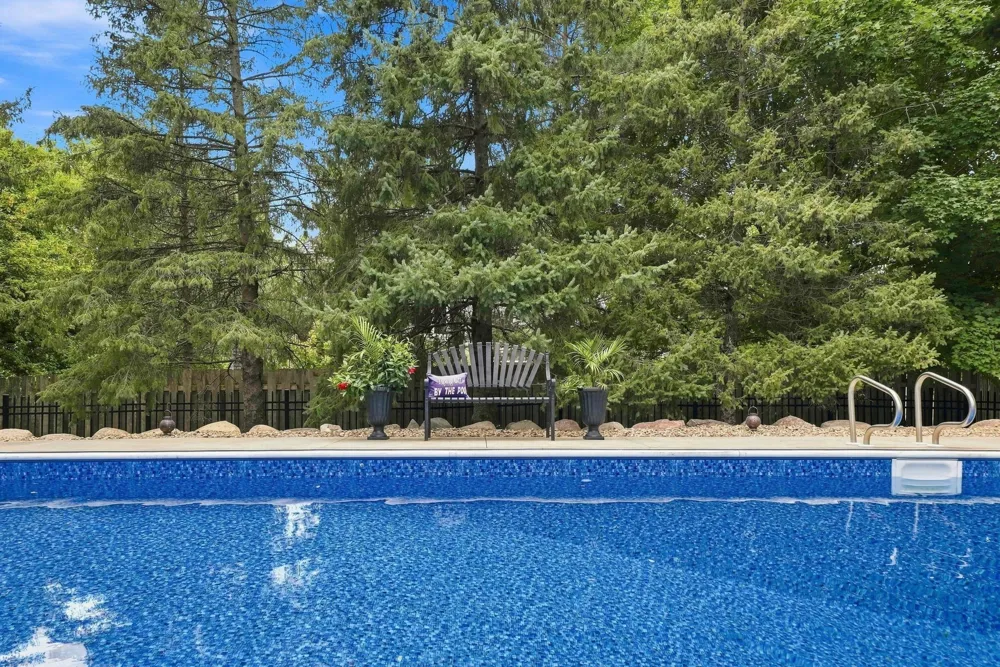 9486 Olympia Drive Eden Prairie, MN 55347