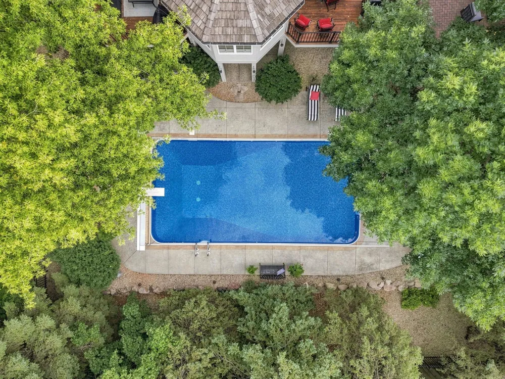 9486 Olympia Drive Eden Prairie, MN 55347