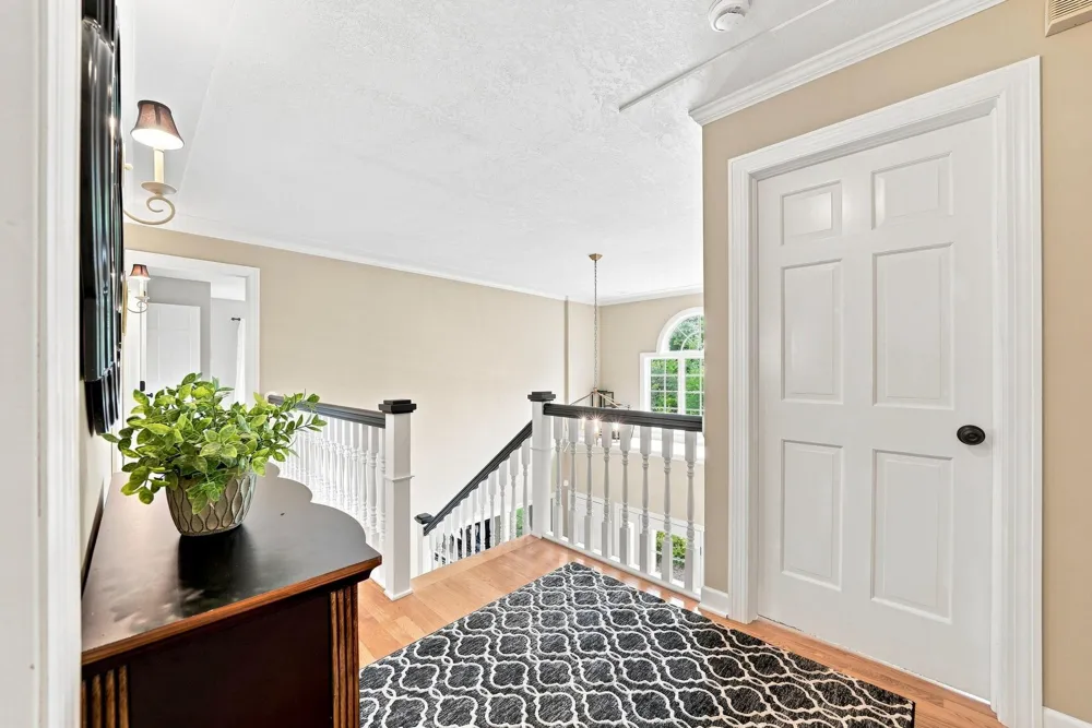 9486 Olympia Drive Eden Prairie, MN 55347