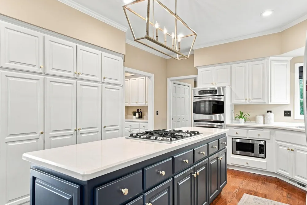 9486 Olympia Drive Eden Prairie, MN 55347