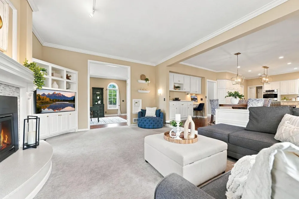 9486 Olympia Drive Eden Prairie, MN 55347