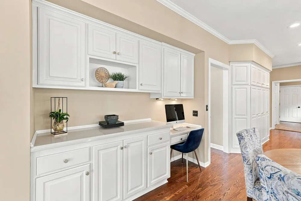 9486 Olympia Drive Eden Prairie, MN 55347
