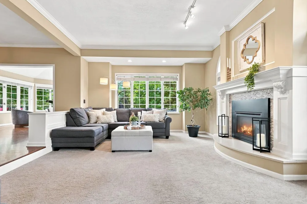 9486 Olympia Drive Eden Prairie, MN 55347