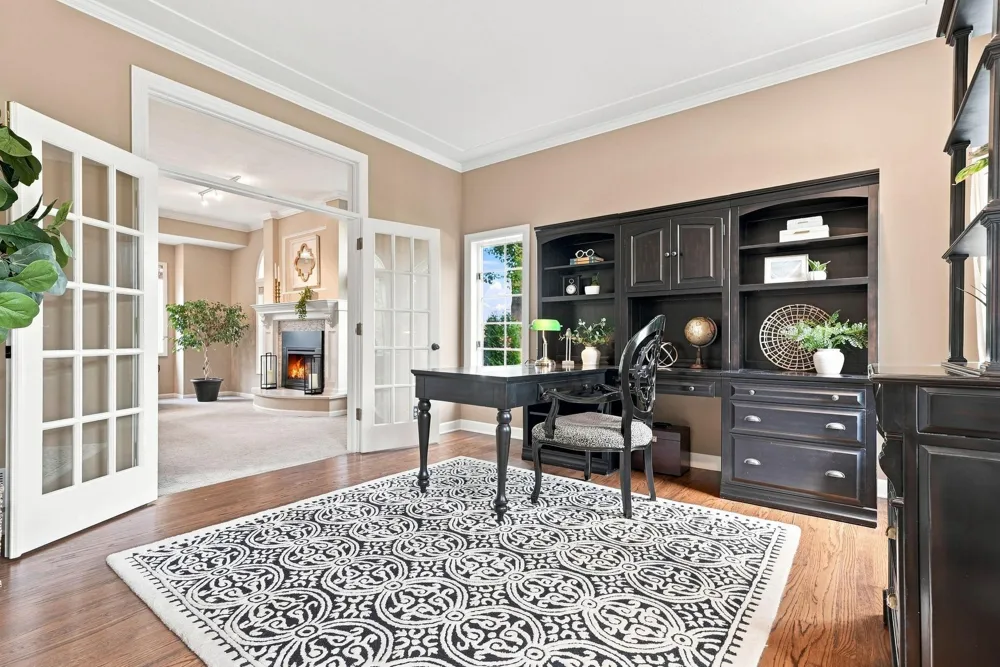 9486 Olympia Drive Eden Prairie, MN 55347
