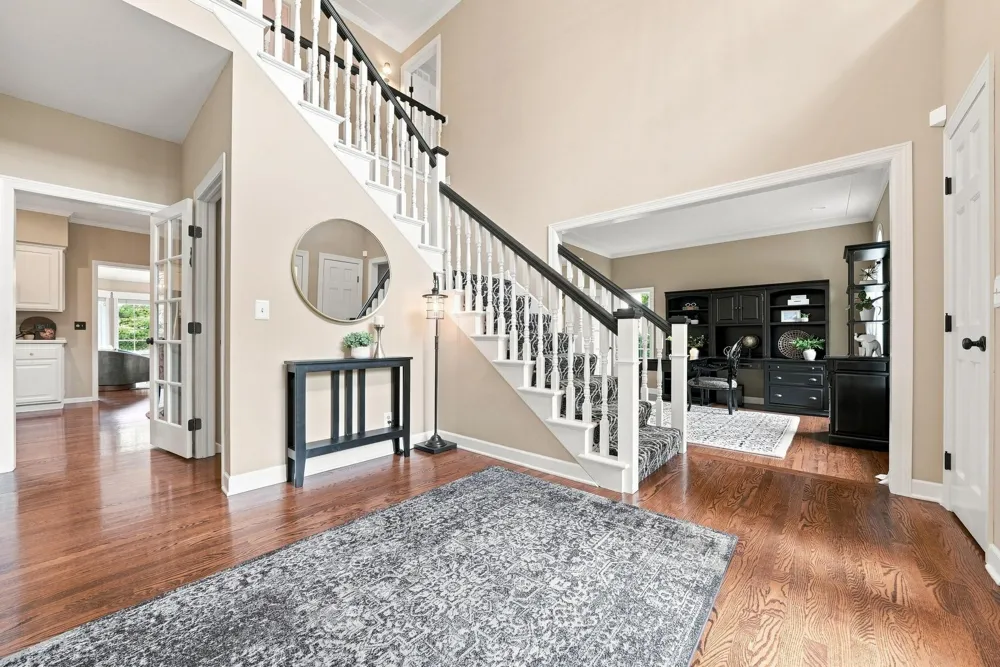 9486 Olympia Drive Eden Prairie, MN 55347