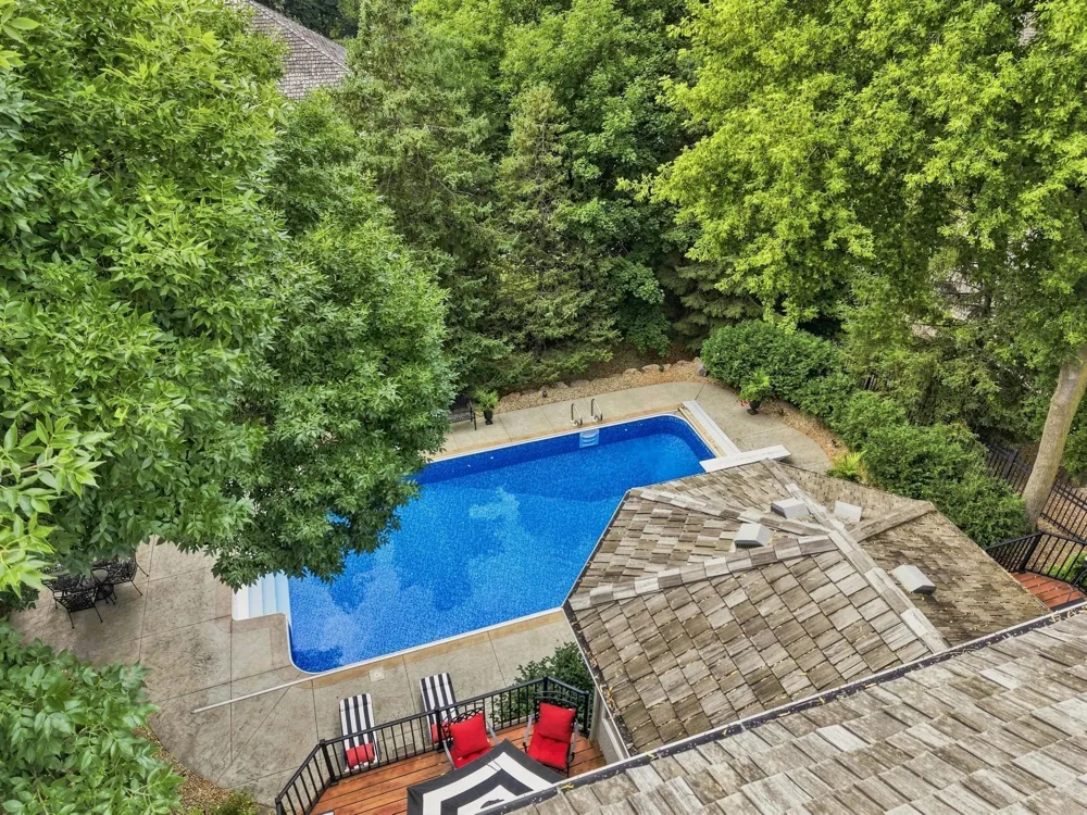 9486 Olympia Drive Eden Prairie, MN 55347