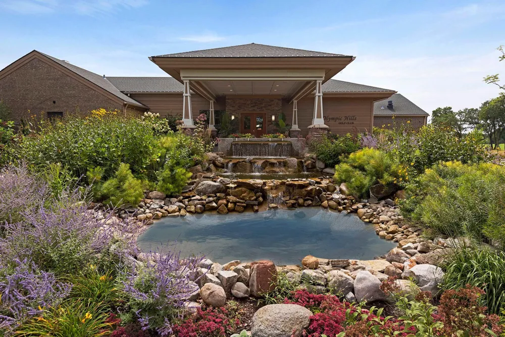 9486 Olympia Drive Eden Prairie, MN 55347