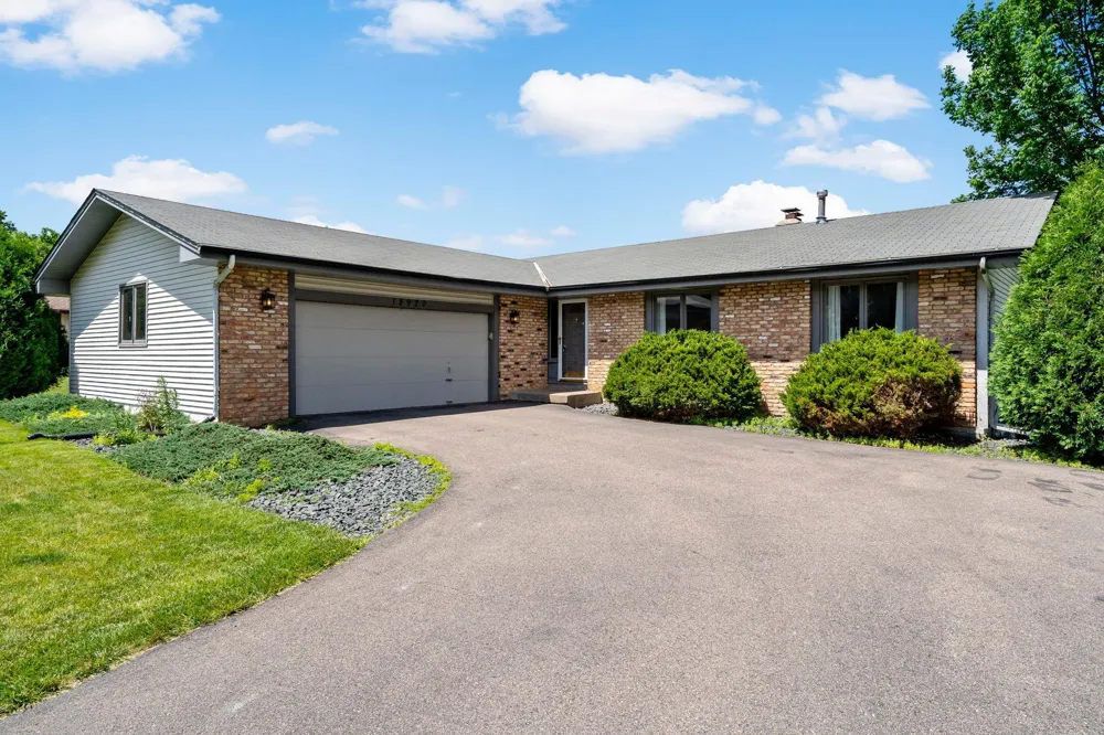 18920 27th Avenue Plymouth, MN 55447