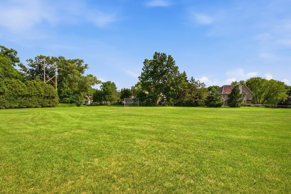 18920 27th Avenue Plymouth, MN 55447