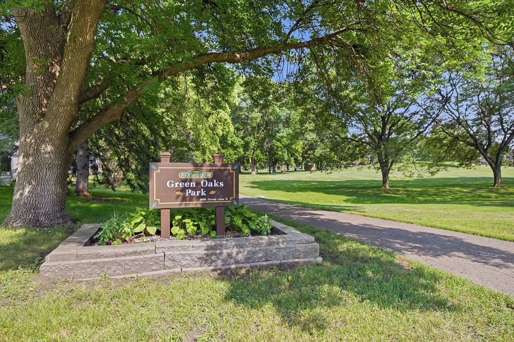 18920 27th Avenue Plymouth, MN 55447