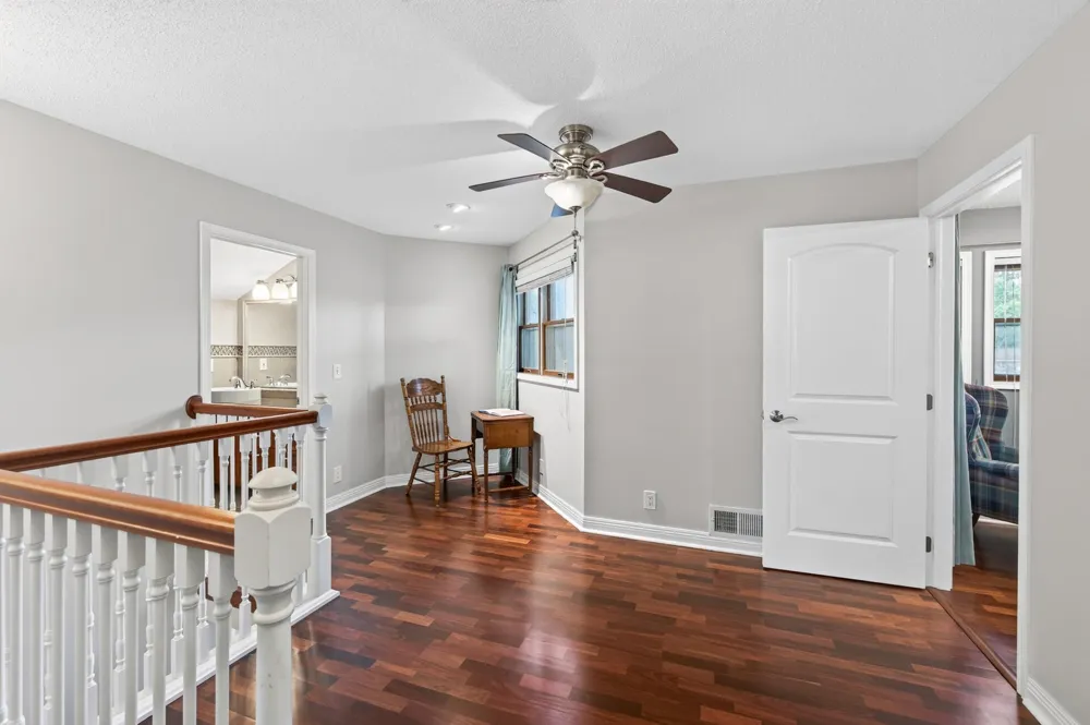 2420 Simpson Street Roseville, MN 55113