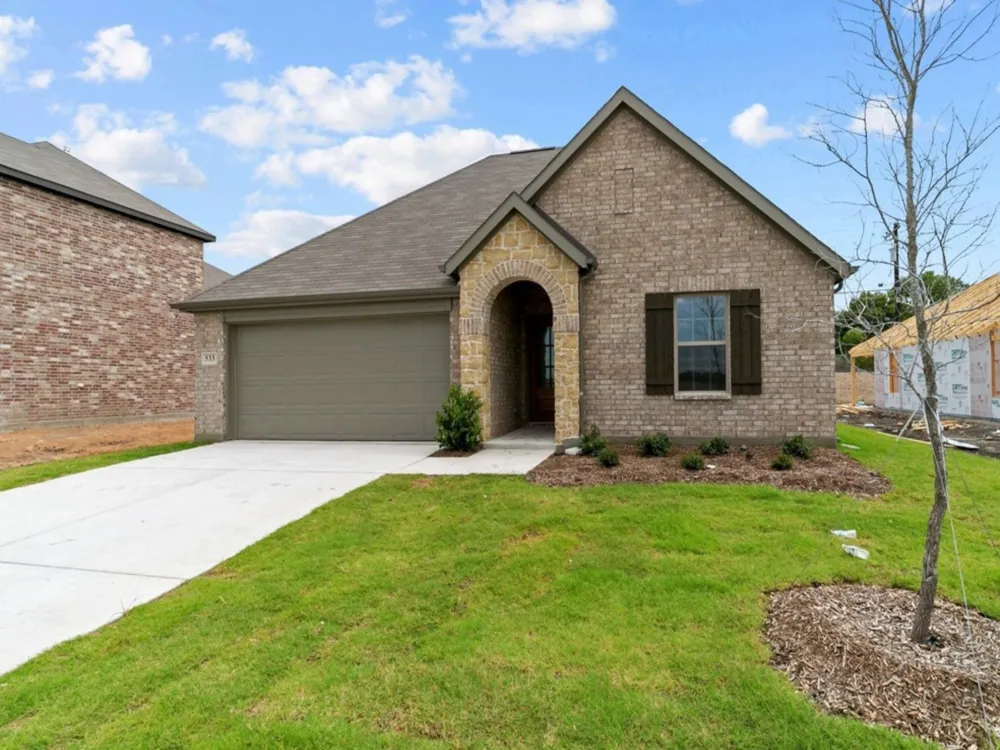 553 Hickory Ridge Van Alstyne, TX 75495