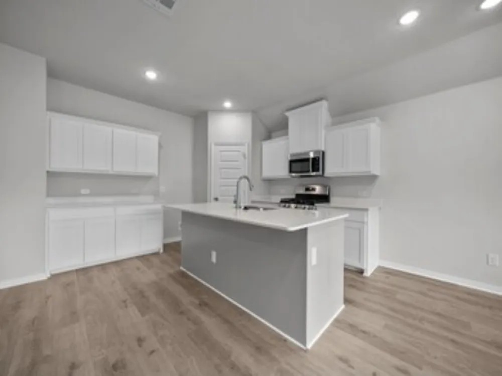 553 Hickory Ridge Van Alstyne, TX 75495
