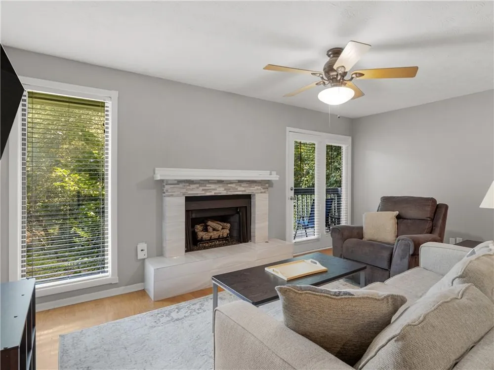 903 Tuxworth Circle Decatur, GA 30033