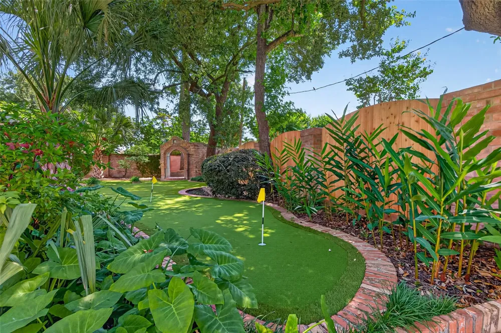 9303 Tranquil Park Drive Spring, TX 77379