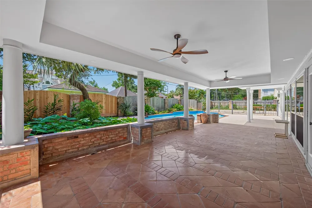 9303 Tranquil Park Drive Spring, TX 77379