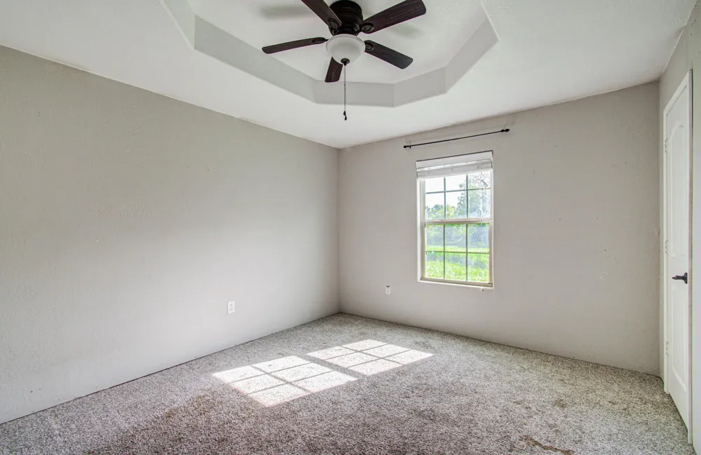 1499 County Road 393b Alvin, TX 77511