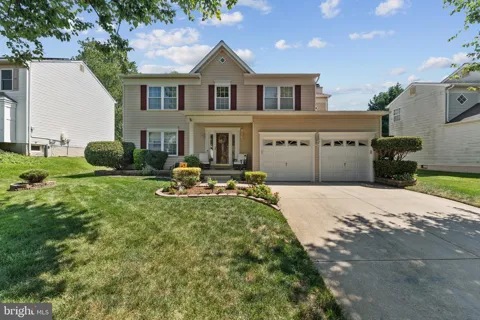 6208 GREENLEAF LANE