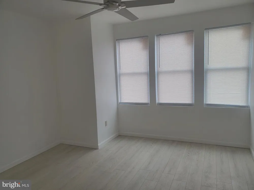 6040 OGONTZ Philadelphia, PA 19140