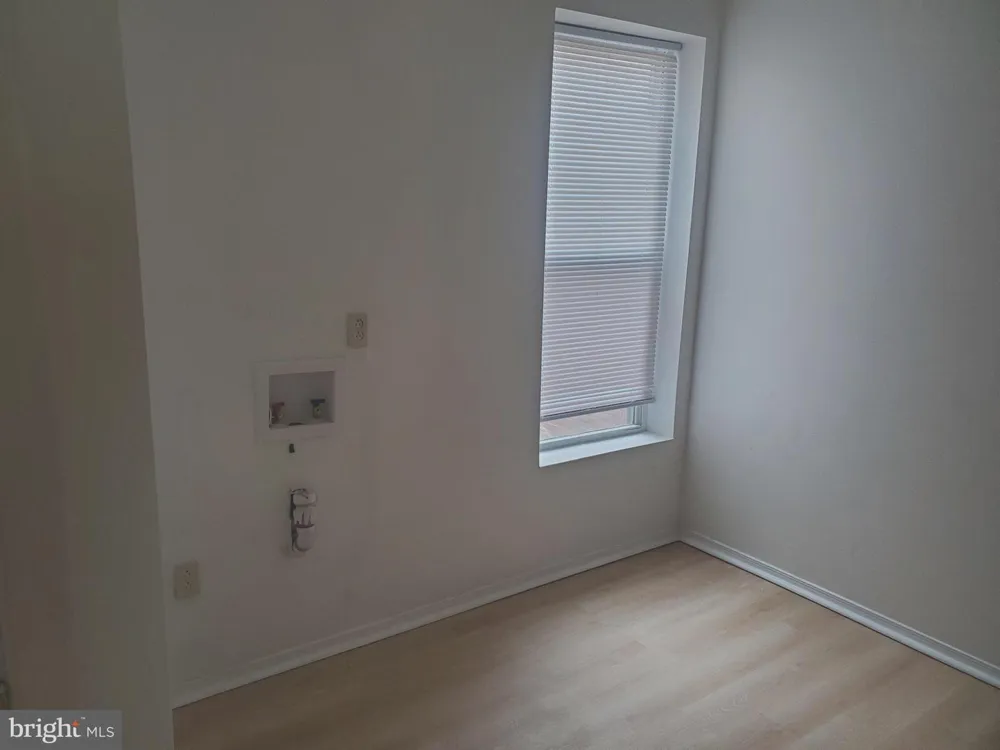 6040 OGONTZ Philadelphia, PA 19140