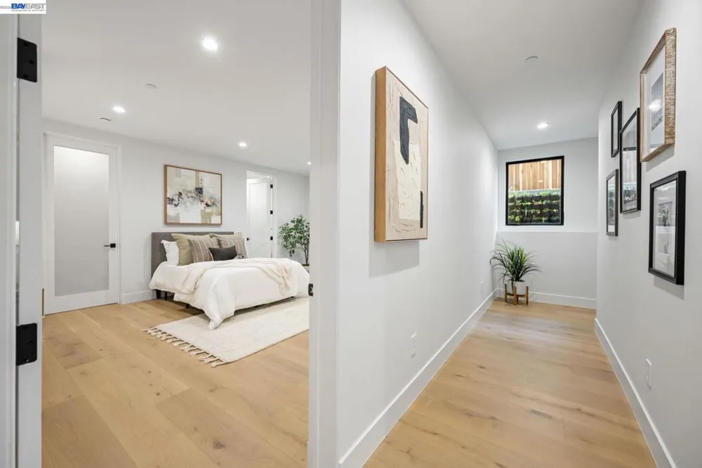 5883 Margarido Dr Oakland, CA 94618
