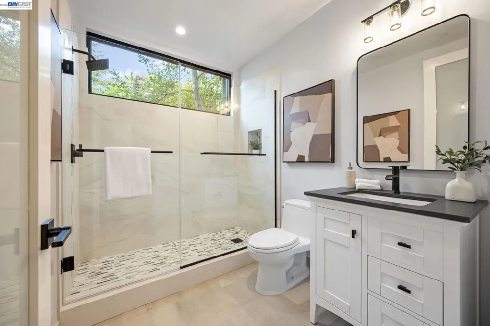 5883 Margarido Dr Oakland, CA 94618