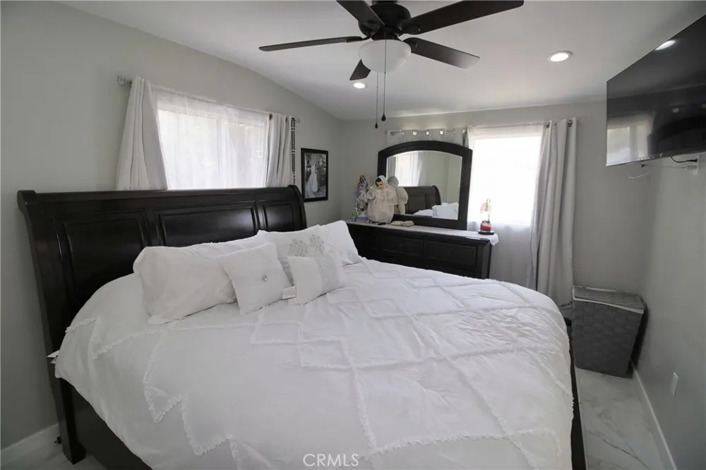 14615 San Fernando Mission Boulevard San Fernando, CA 91340