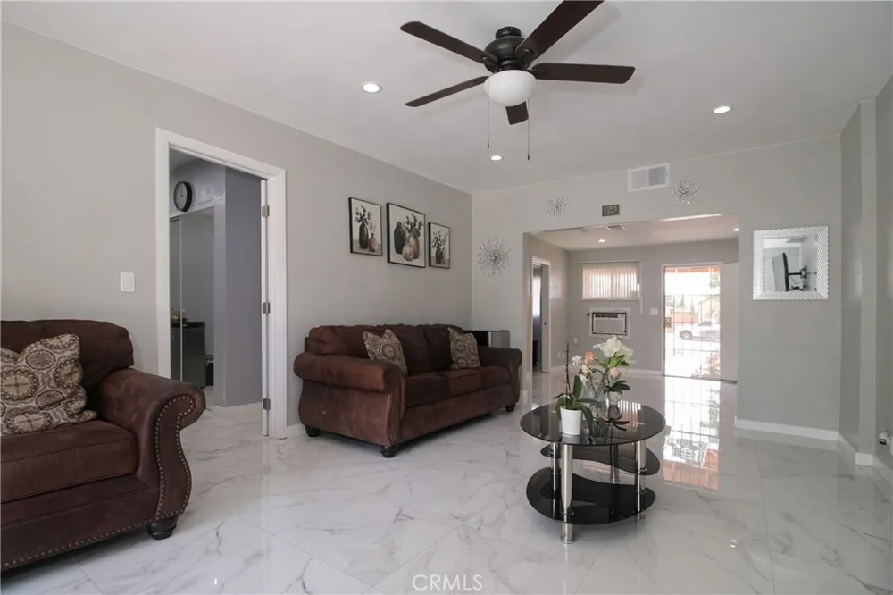 14615 San Fernando Mission Boulevard San Fernando, CA 91340