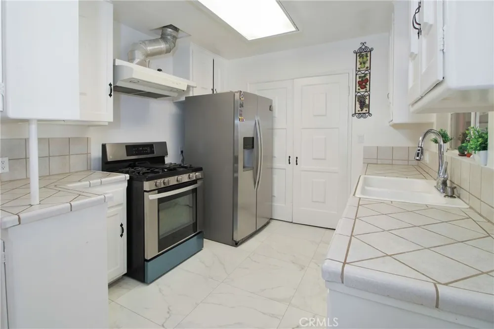14615 San Fernando Mission Boulevard San Fernando, CA 91340