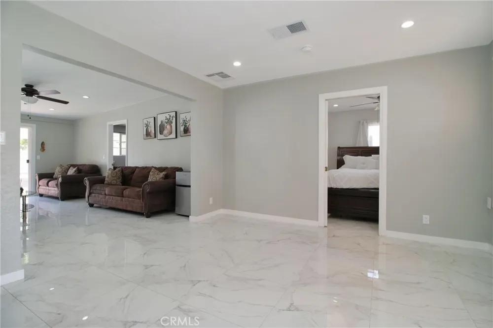 14615 San Fernando Mission Boulevard San Fernando, CA 91340