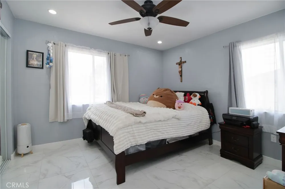 14615 San Fernando Mission Boulevard San Fernando, CA 91340