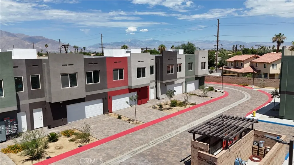 33040 Rancho Vista Drive Cathedral City, CA 92234