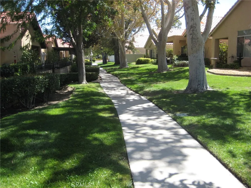 19109 Arthur Apple Valley, CA 92308
