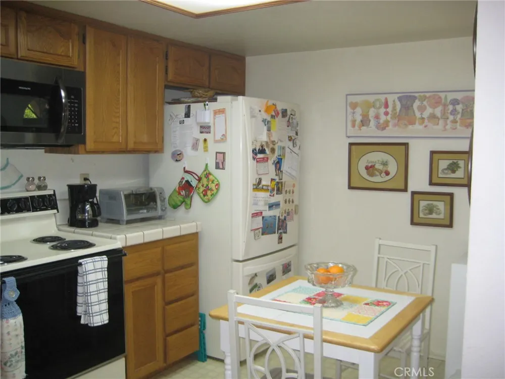19109 Arthur Apple Valley, CA 92308