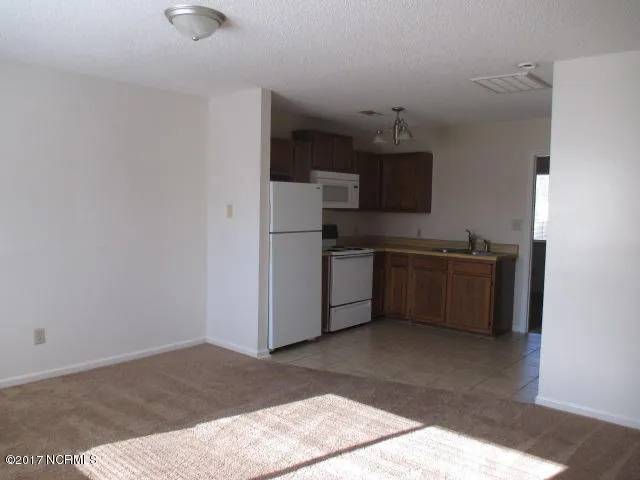 218 Easy Street Jacksonville, NC 28546
