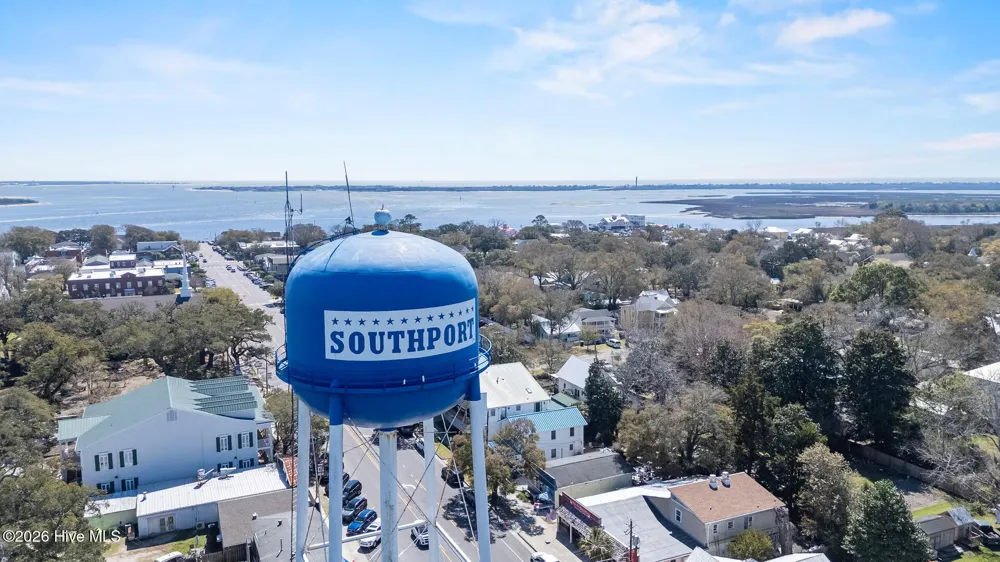 3140 Weather Side Drive SE #209 Southport, NC 28461