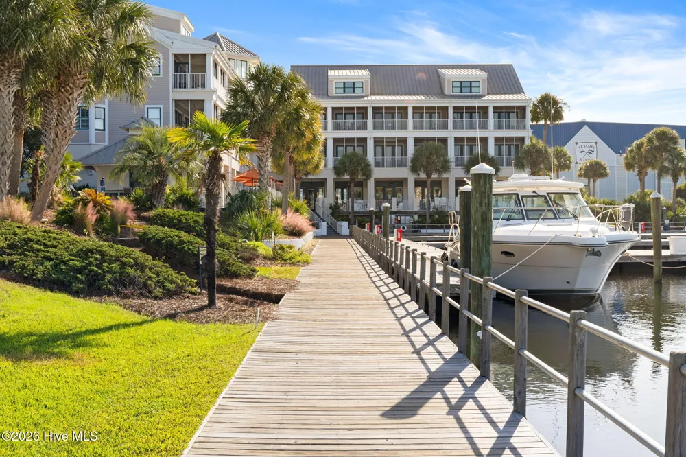 3227 Moss Hammock Wynd Southport, NC 28461