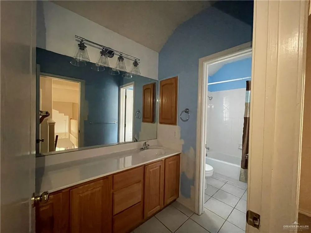 2515 Dove Avenue Mission, TX 78574