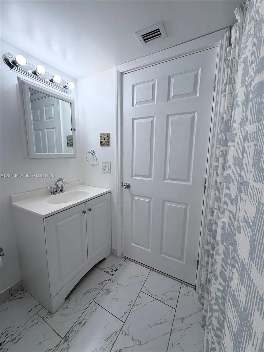 9731 Fontainebleau Blvd #F108 Miami, FL 33172