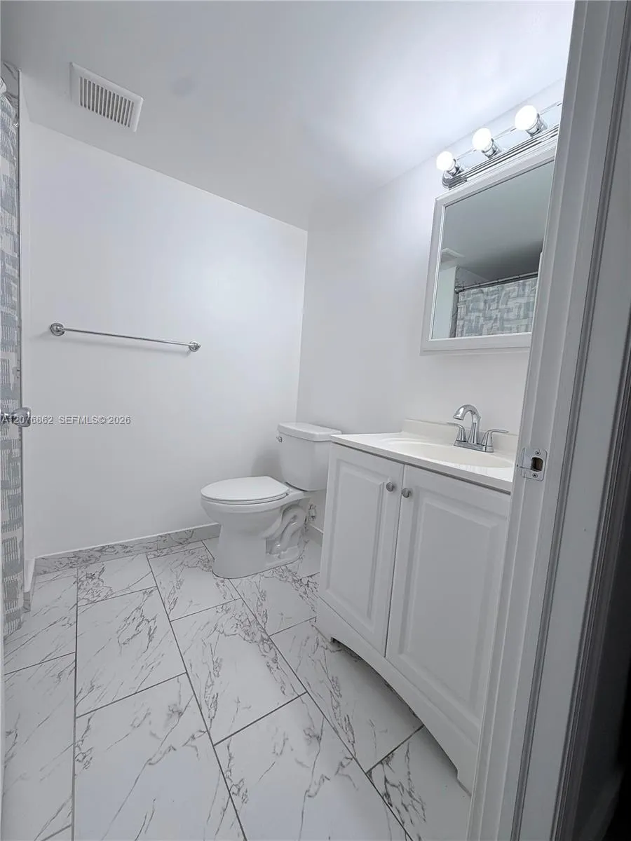 9731 Fontainebleau Blvd #F108 Miami, FL 33172